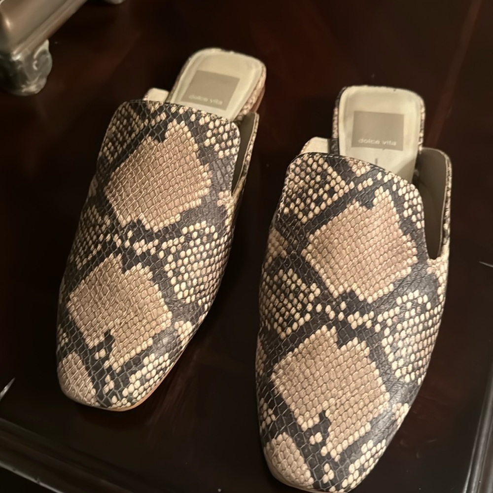 Dolce Vita Slip on Flats